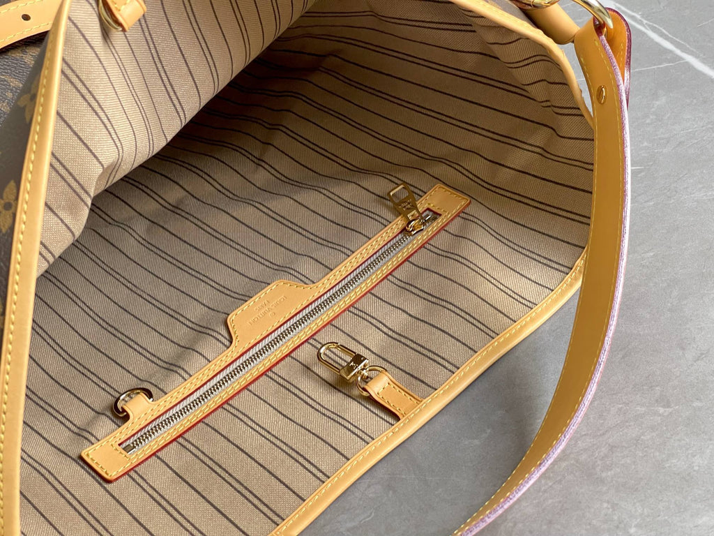Louis Vuitton Delight Full MM 52cm Monogram Bag