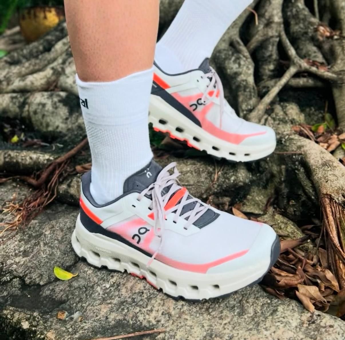 On Cloudvista 2 Ice Flame Trail Running Shoes
