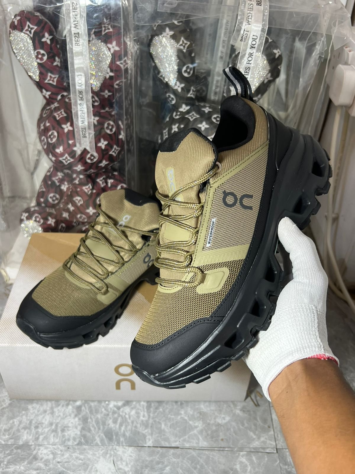 On Cloudrock Low Waterproof Brown/Black Hiking Shoes