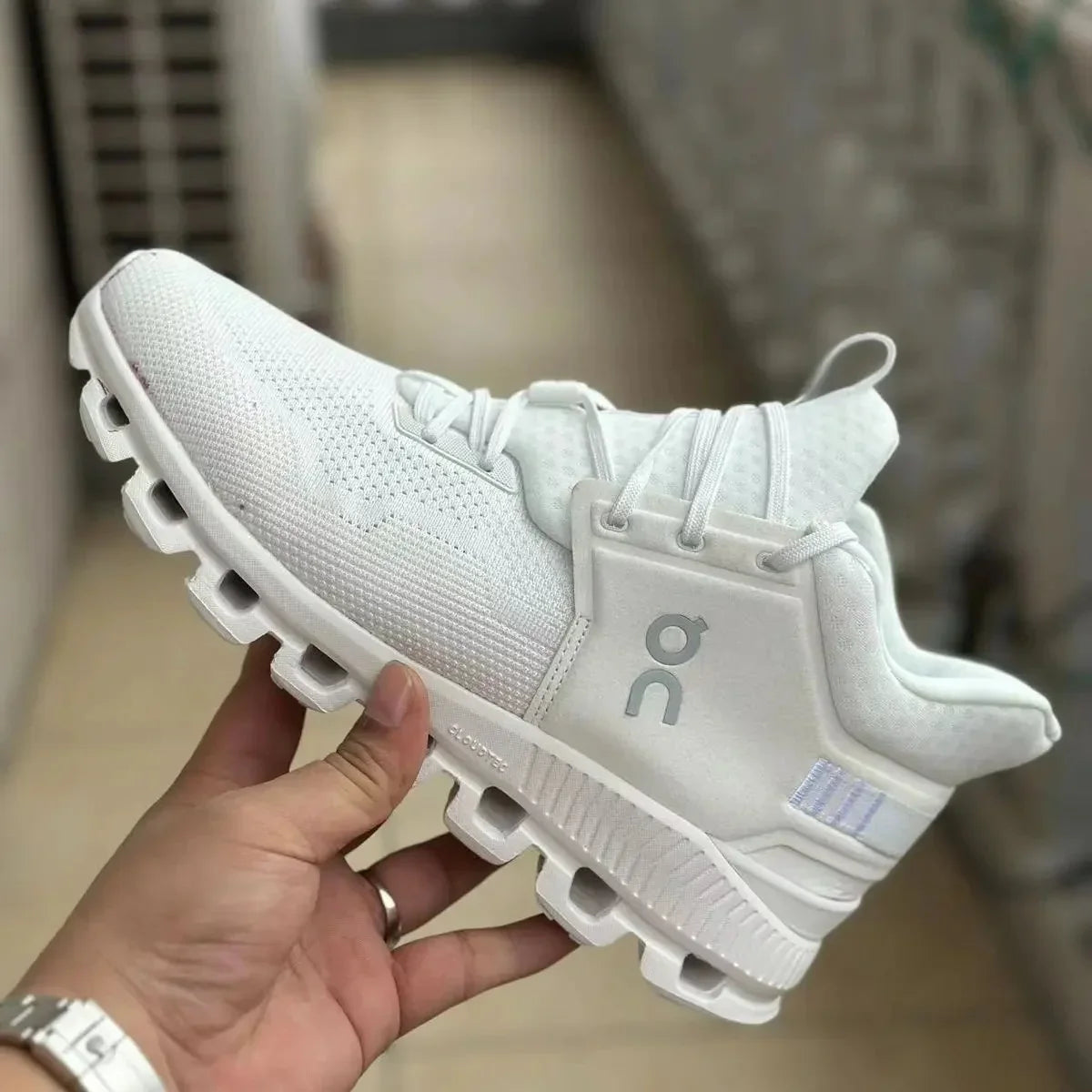 On Cloud Hi Edge Lifestyle Sneakers