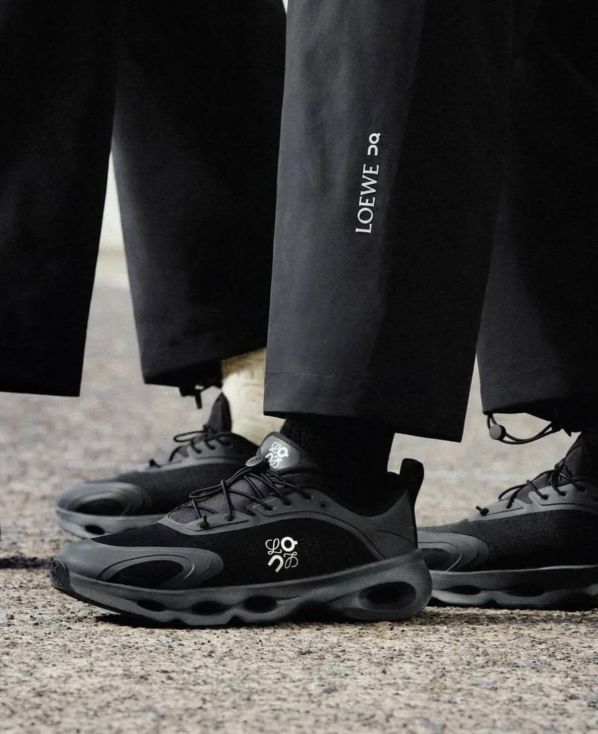 LOEWE x On Cloudsolo Black Lifestyle Sneakers
