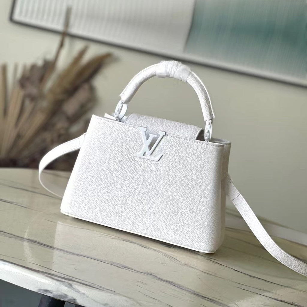 Louis Vuitton Capucines East-West BB 27 in White Taurillon Bag