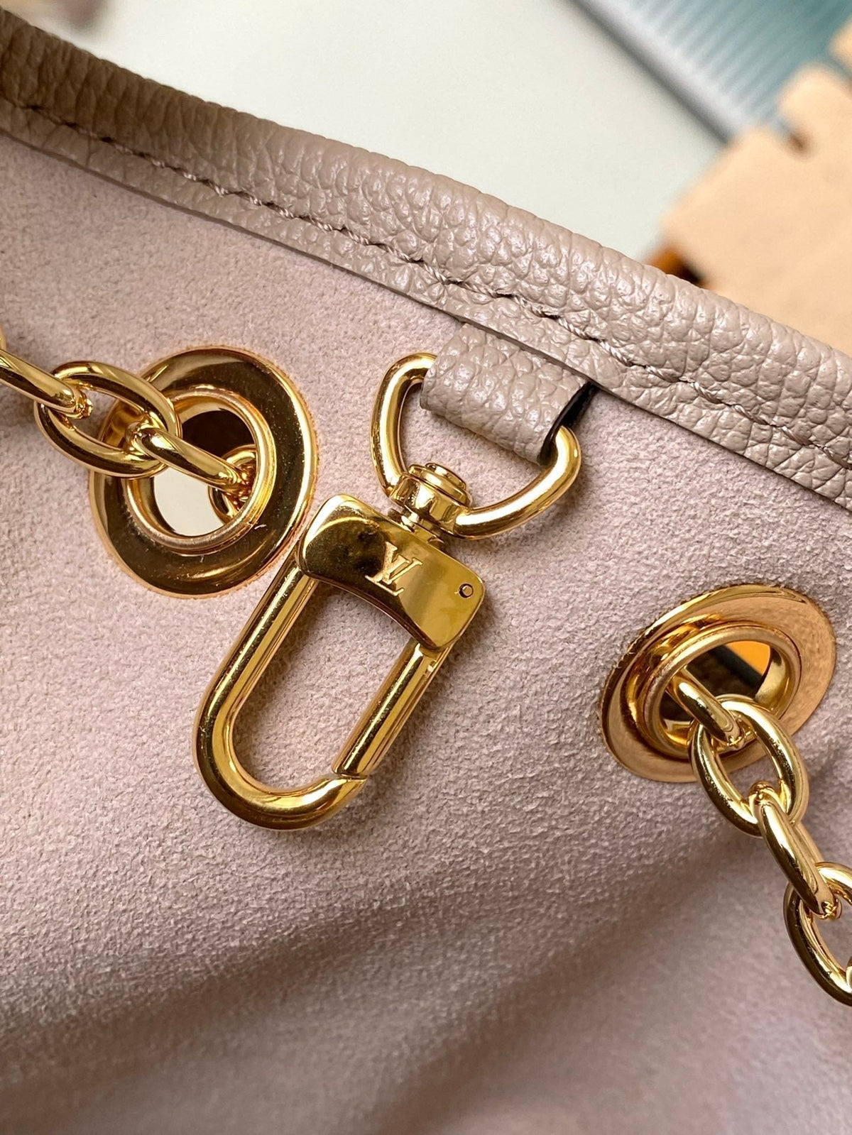 Louis Vuitton Bundle 28 in Tourterelle White Monogram Empreinte Leather Gold Hardware Bag