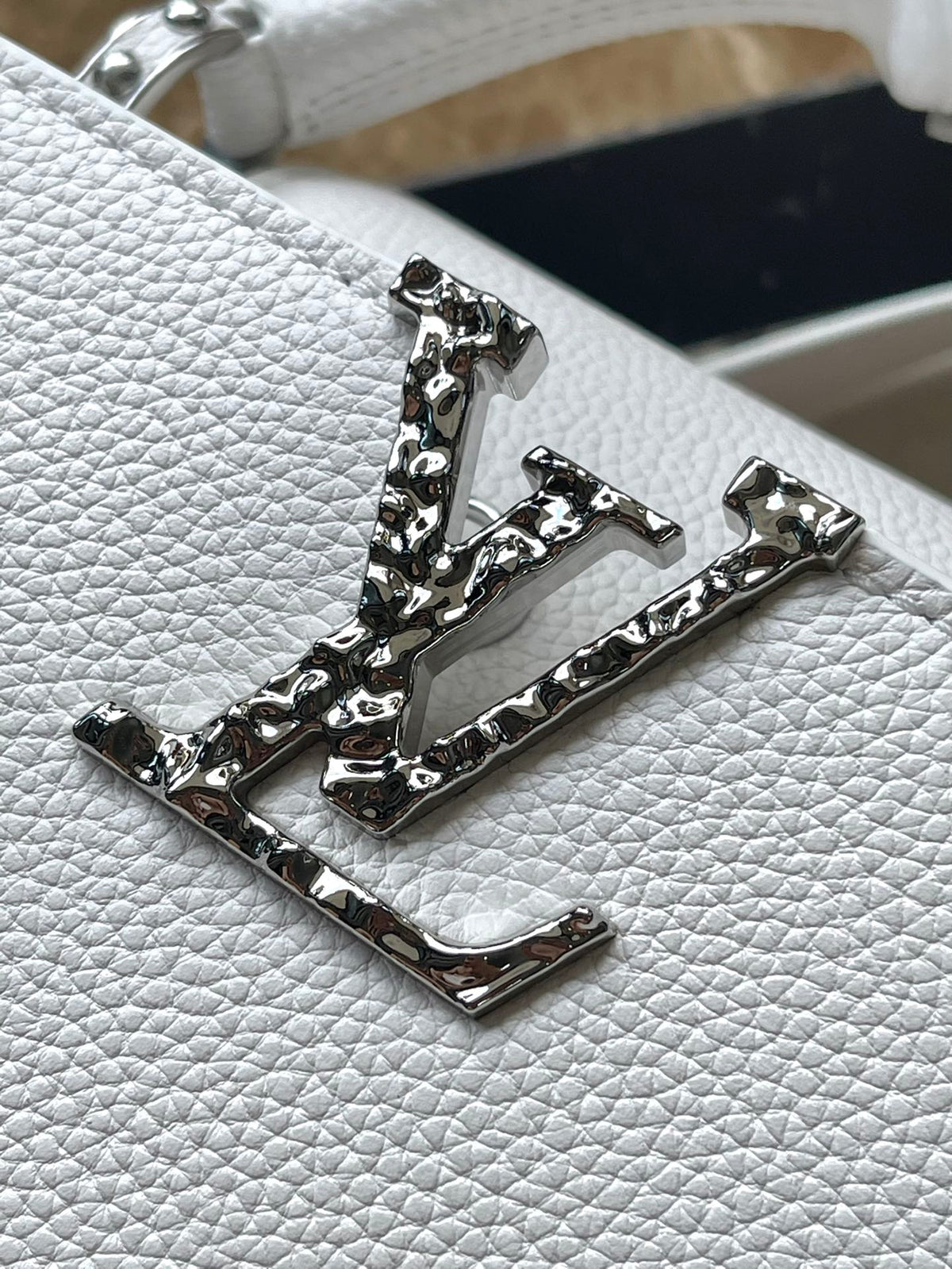 Louis Vuitton Capucines East-West Mini 22 in White Calfskin Silver Hardware Bag