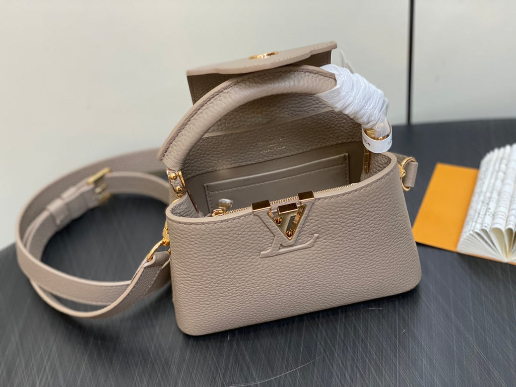 Louis Vuitton Capucines Mini 21 in Khaki Brown Taurillon Bag
