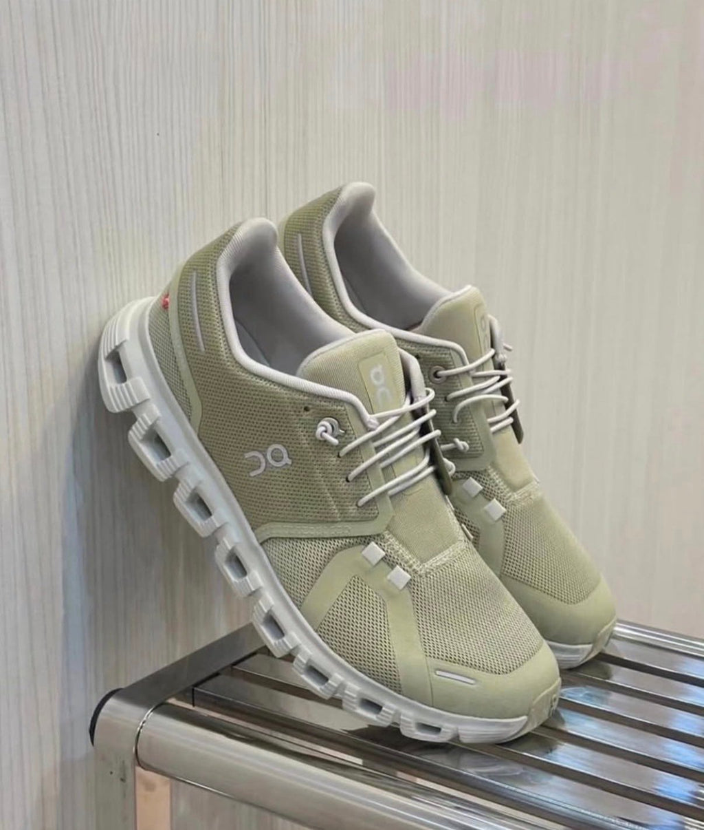 On Cloud 6 Caper Ice Lifestyle Sneakers