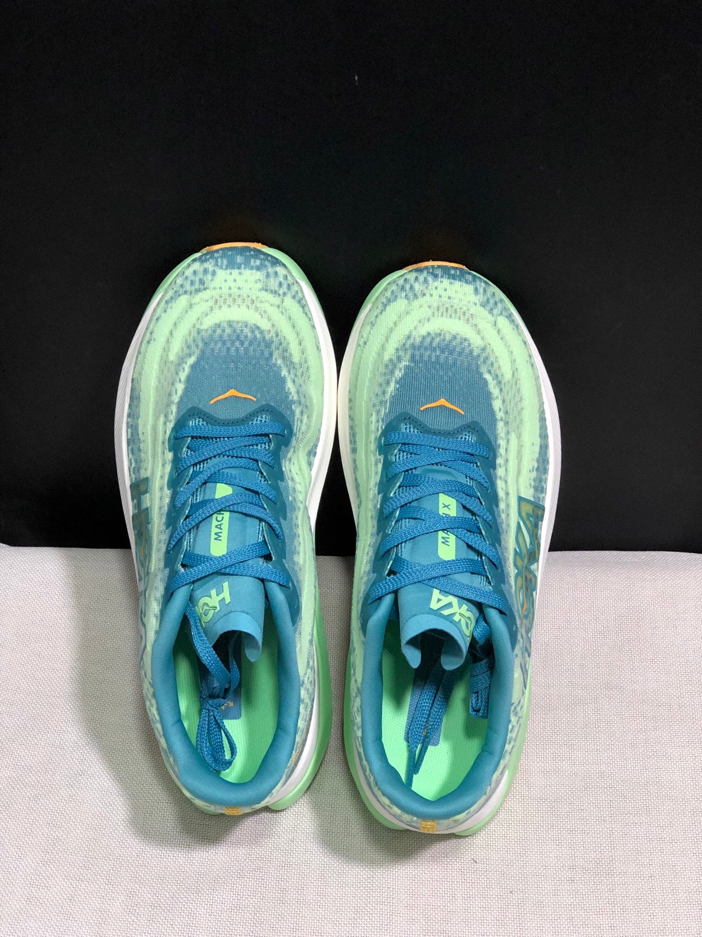 HOKA ONE ONE Mach X